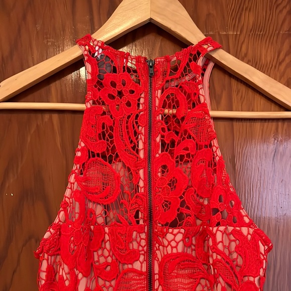 Chelsea28 red lace dress - Picture 5 of 6